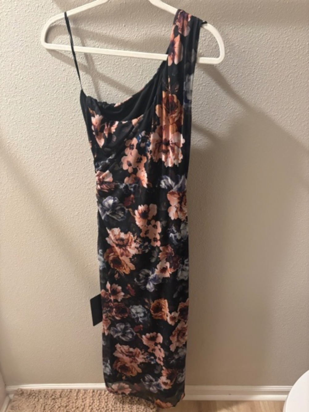 Lulus Floral Maxi dress